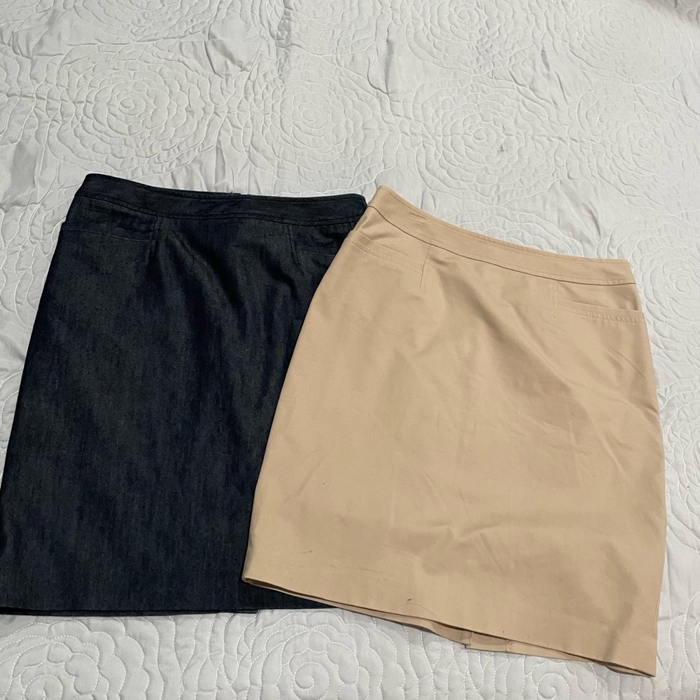 Set of two Halogen pencil skirts size 6